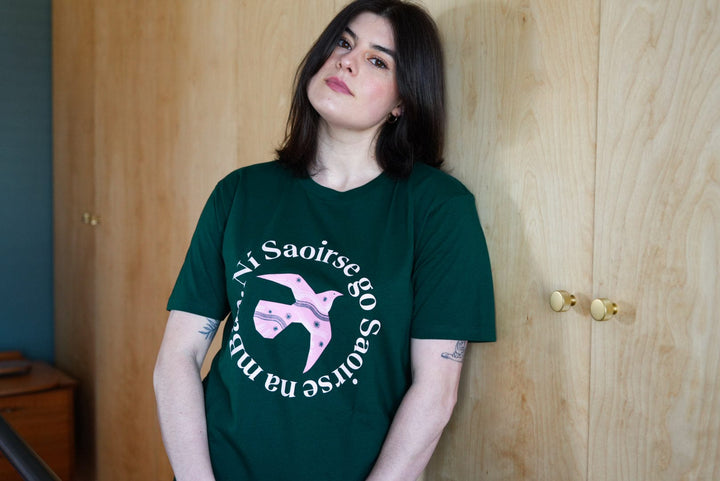 Ní Saoirse go Saoirse na mBan Green  Heavyweight T Shirt T-shirts Black & Beech
