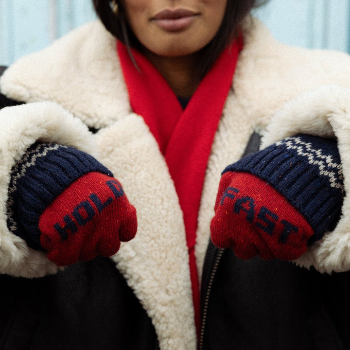 Hold Fast Gloves in Rosehip - Black &amp; Beech