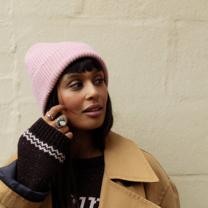 Calamine Ribbed Beanie - Black &amp; Beech