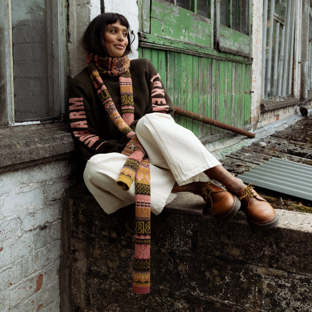 Pre-Order - Fairisle Fiadh Scarf in Kelp - Black &amp; Beech