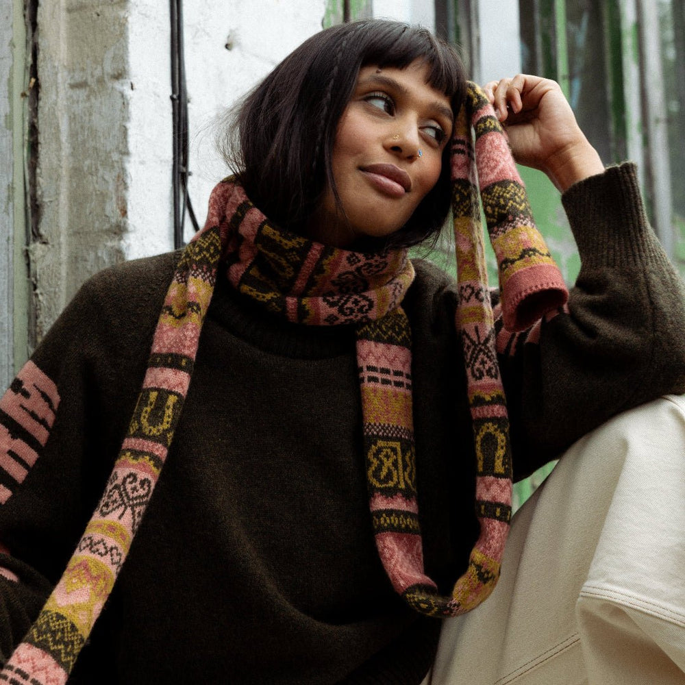 Pre-Order - Fairisle Fiadh Scarf in Kelp - Black & Beech