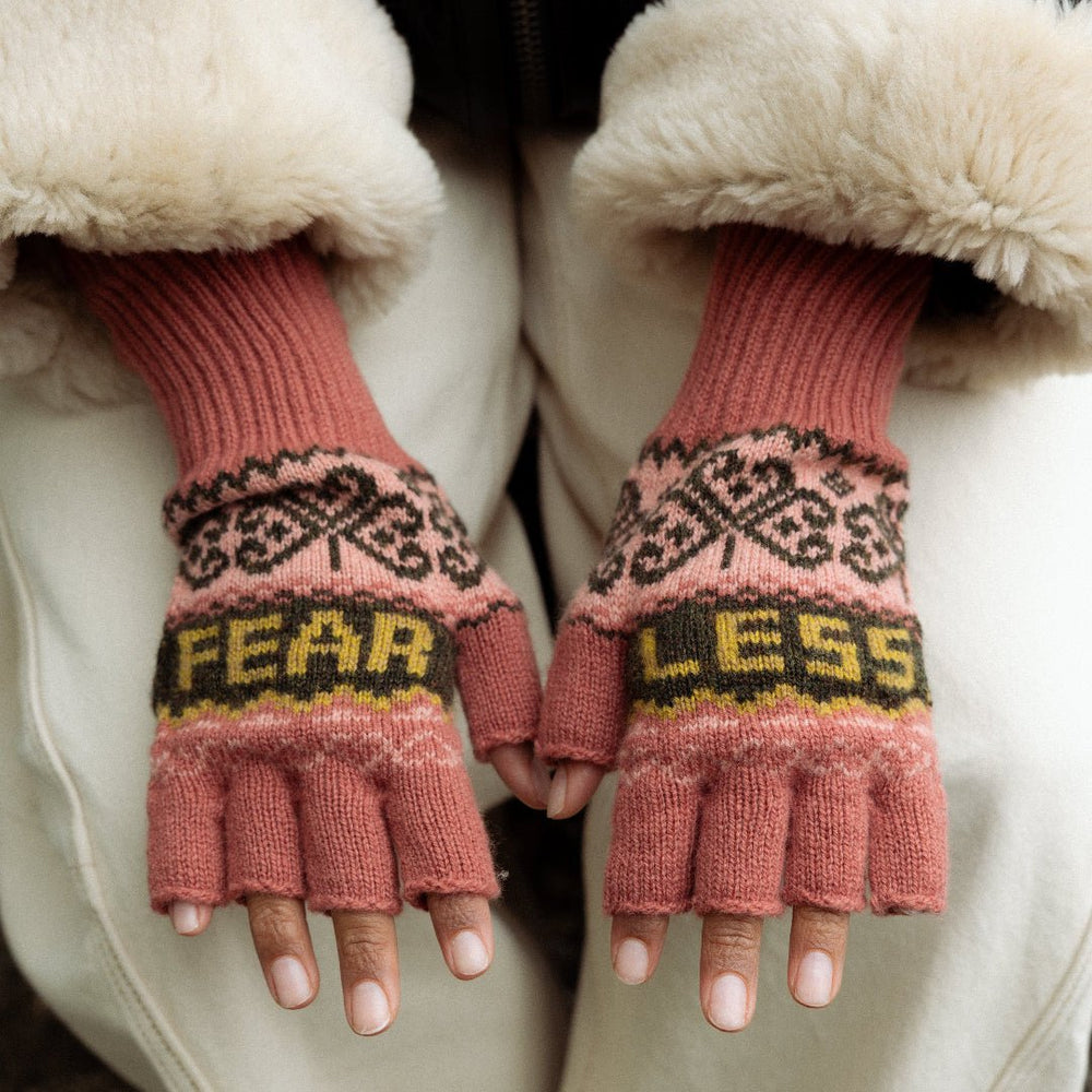 Fearless Fingerless Glove in Cloudberry - Black & Beech