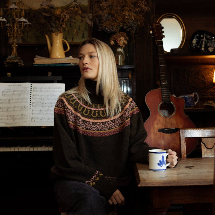 Fairisle Fiadh Funnel Neck Jumper in Kelp - Black &amp; BeechXS