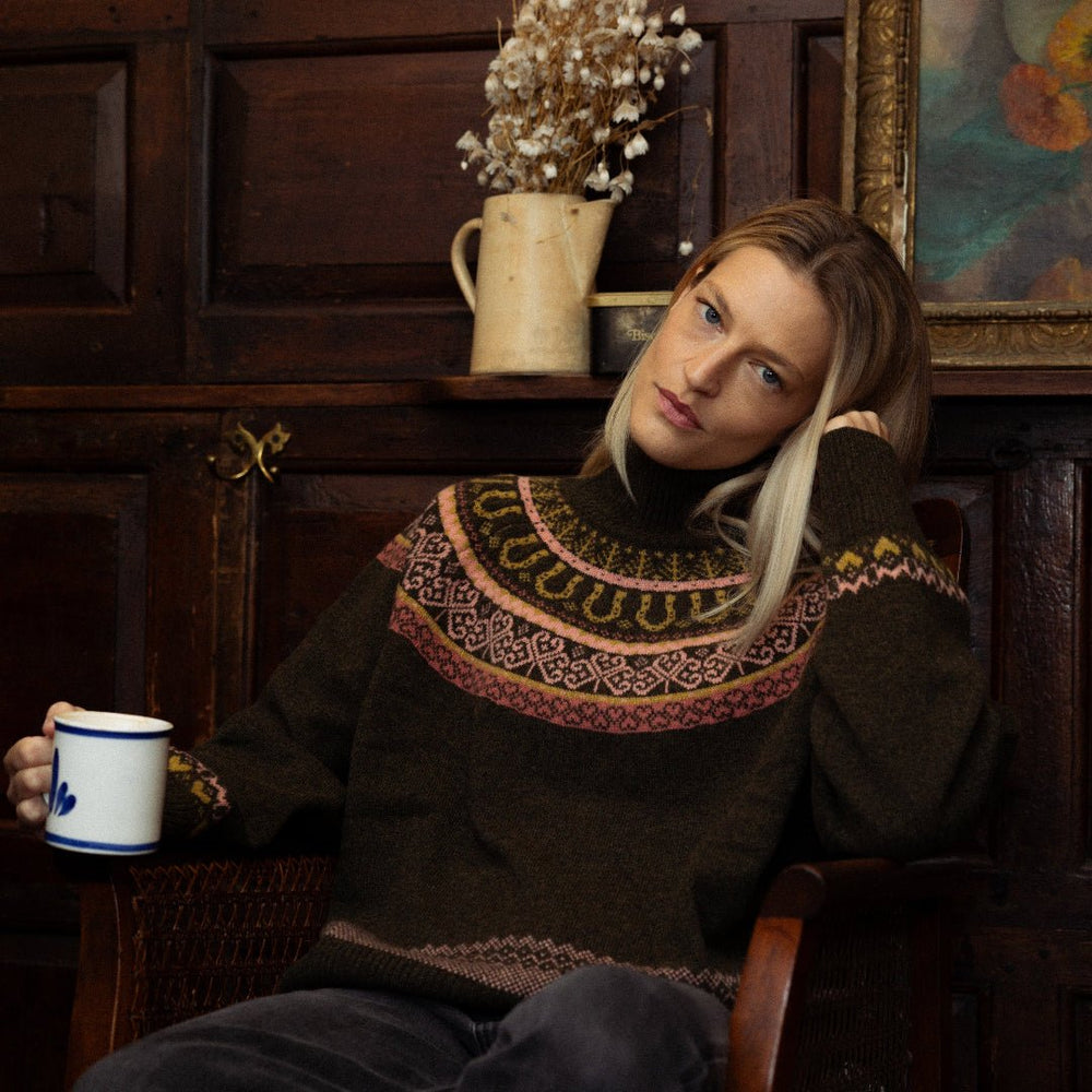 Fairisle Fiadh Funnel Neck Jumper in Kelp - Black & BeechXS