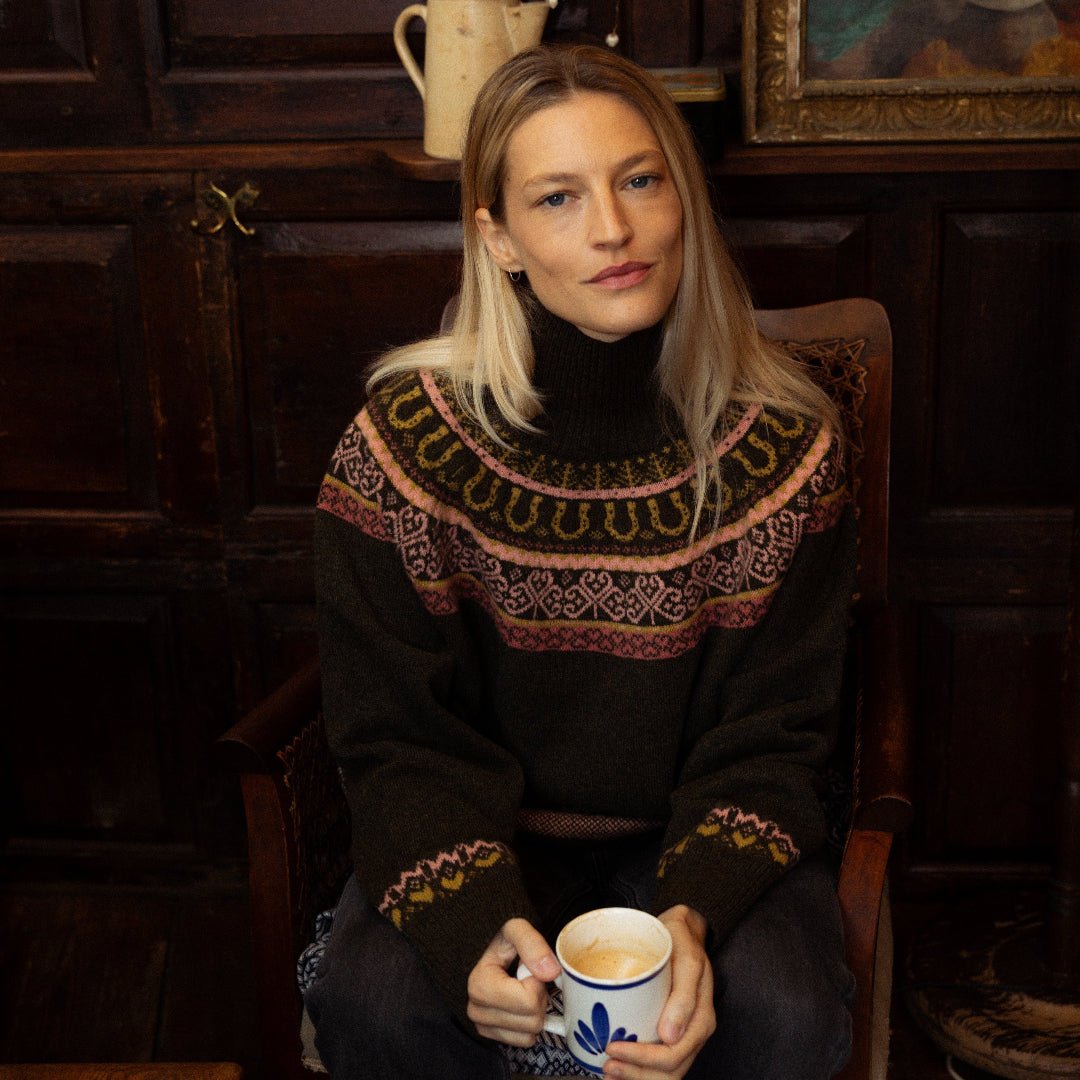 Fairisle Fiadh Funnel Neck Jumper in Kelp - Black &amp; BeechXS