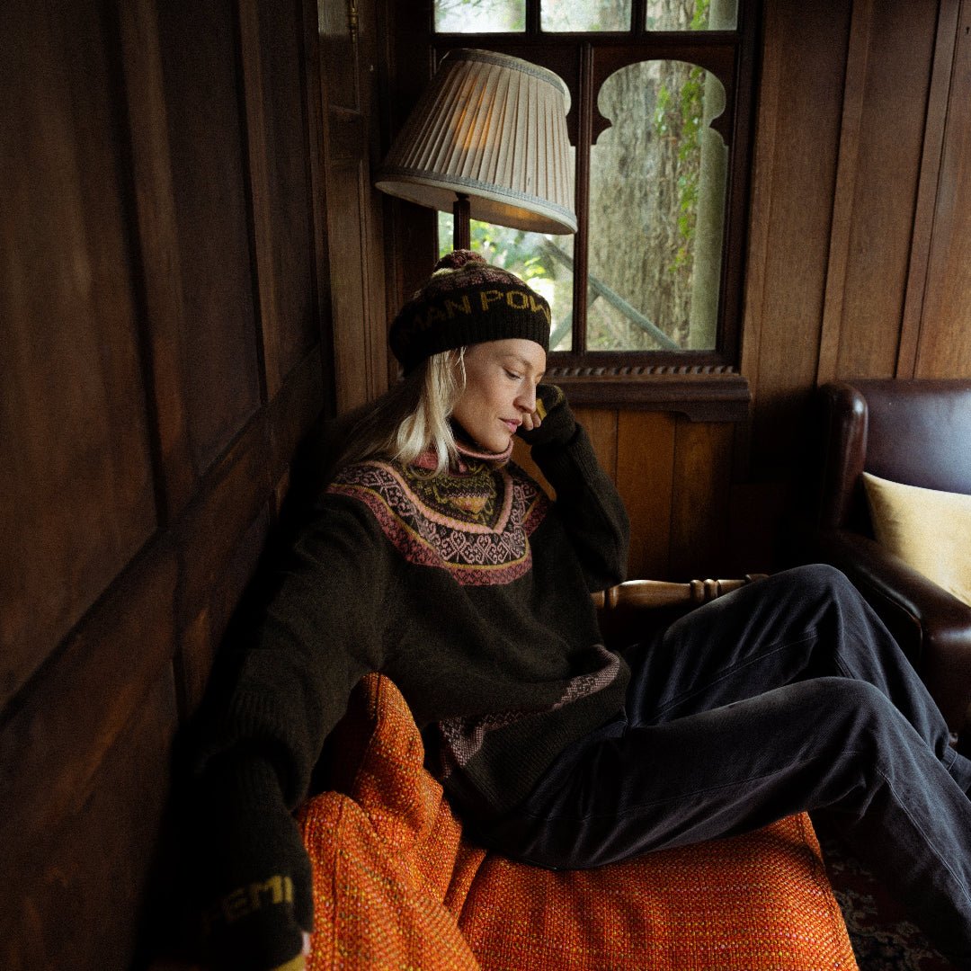 Fairisle Fiadh Funnel Neck Jumper in Kelp - Black &amp; BeechXS