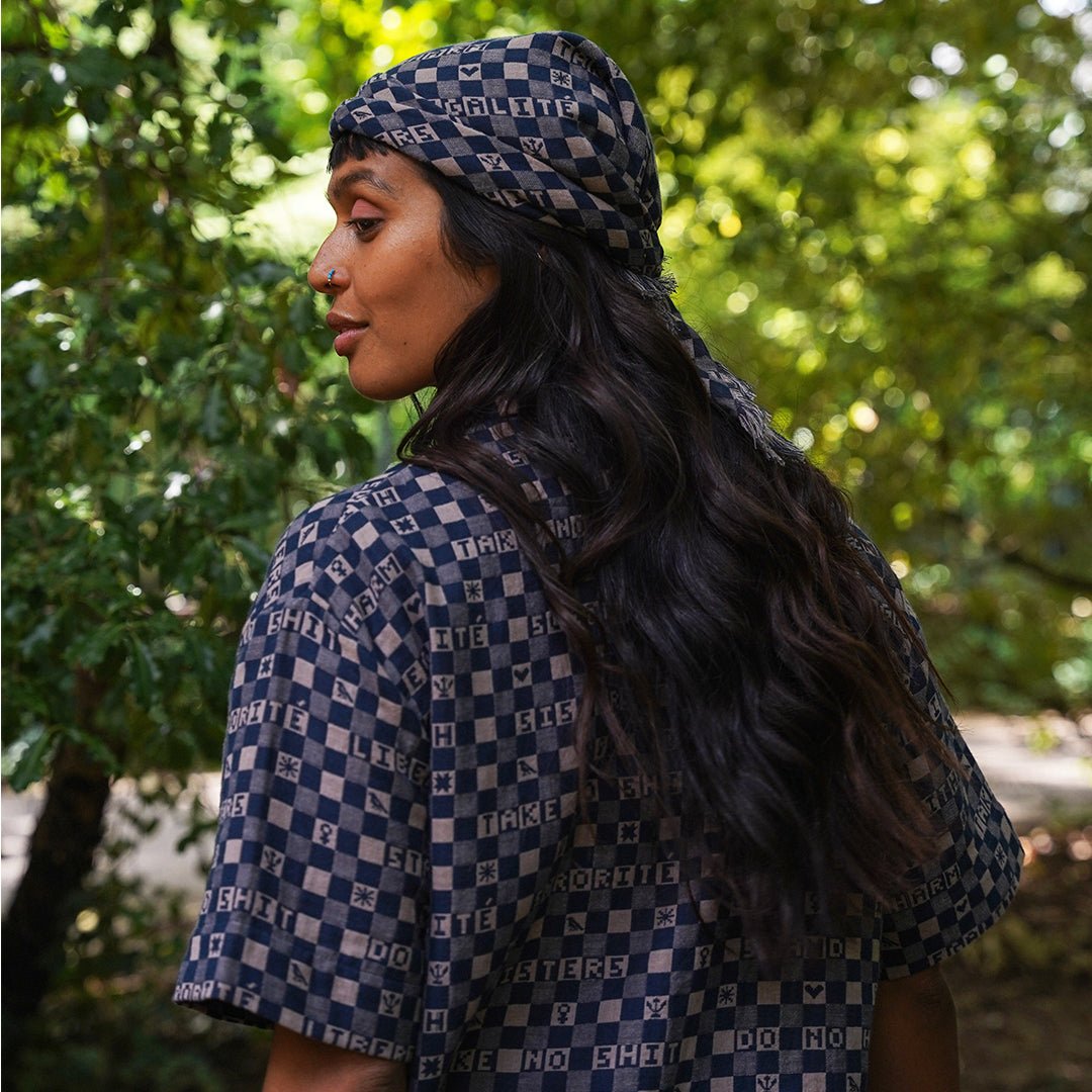 Organic Cotton Scarf in Midnight &amp; Putty - Black &amp; Beech
