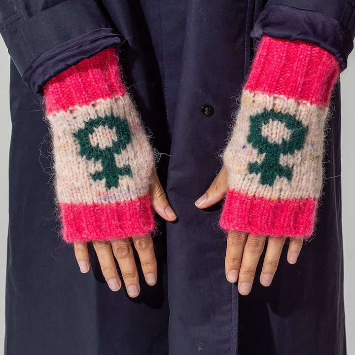 Cosmos Wrist Warmer in Asteria & Green