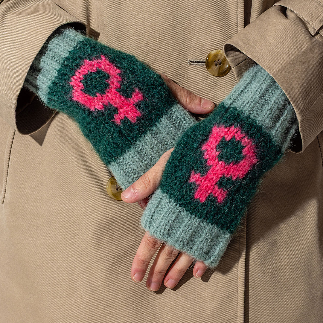 Cosmos Wrist Warmer in Green & Pink