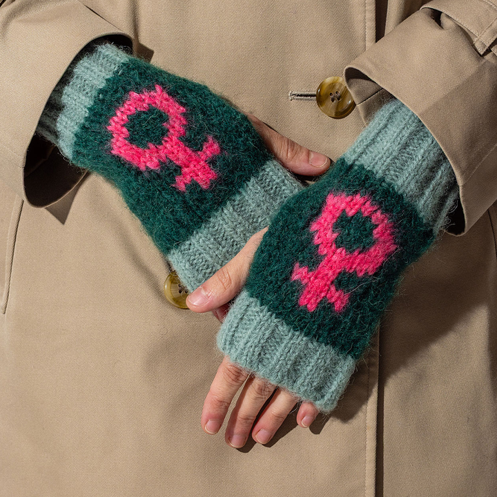 Cosmos Wrist Warmer in Green & Pink