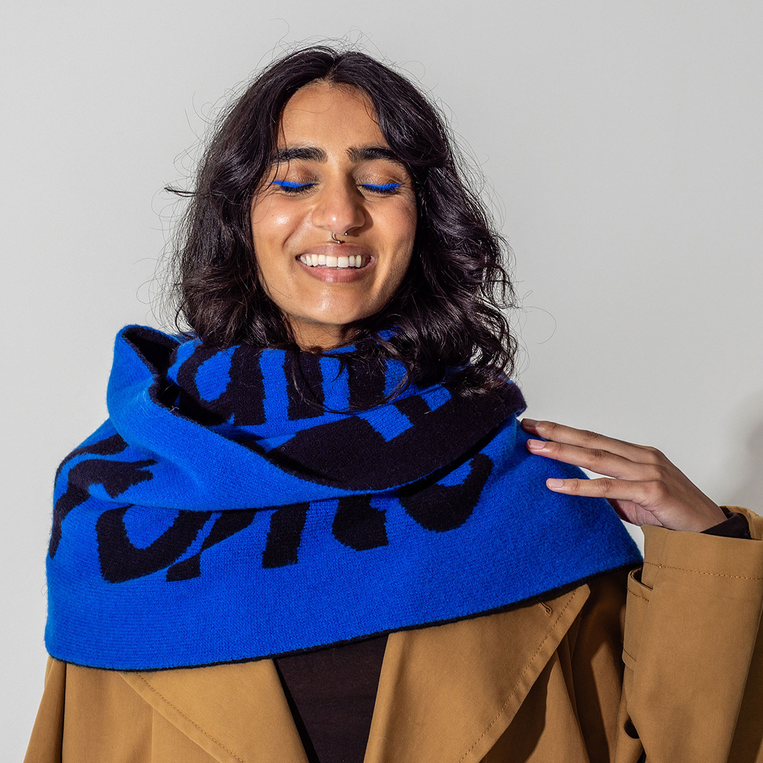 Liberté, Egalité, Sororité® Lambswool Feminist Slogan Scarf in Klein & Navy