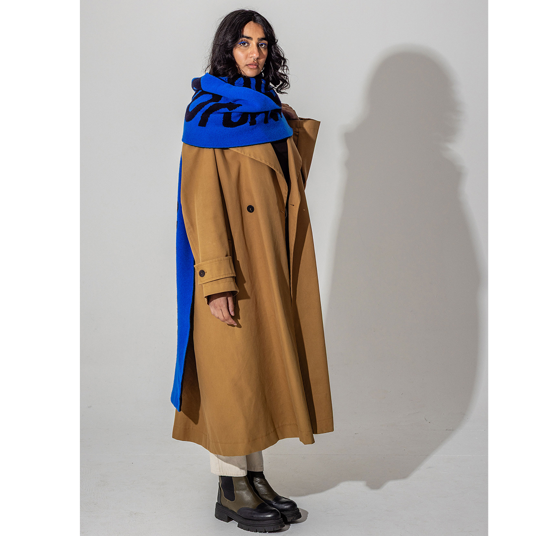 Liberté, Egalité, Sororité® Lambswool Feminist Slogan Scarf in Klein & Navy
