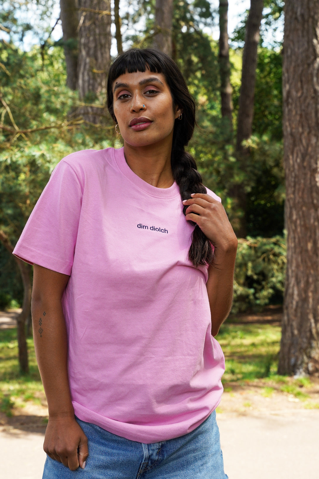 Dim Diolch Embroidered T-shirt - PREORDER