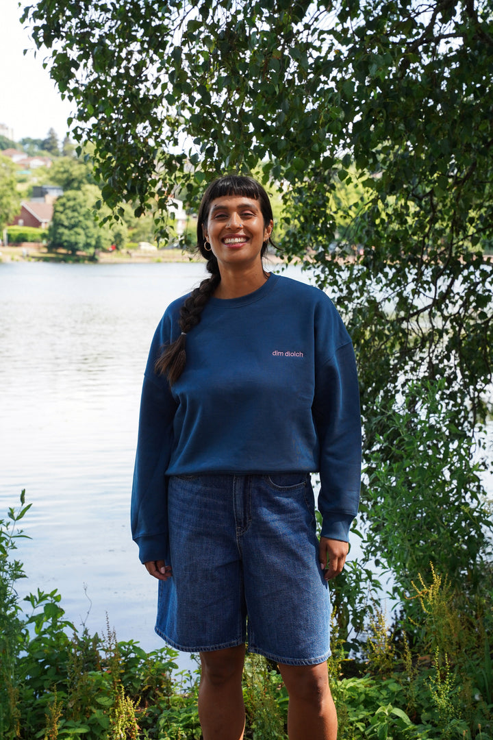 Dim Diolch Embroidered Sweatshirt - PREORDER