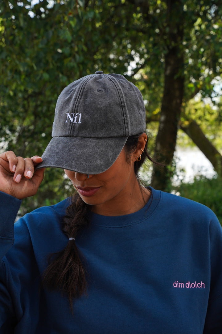 Níl Baseball Cap in Stonewash Black