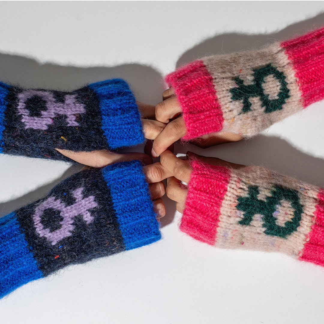 Cosmos Wrist Warmer in Asteria & Green