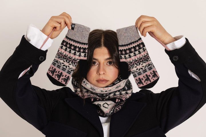 Fairisle Mittens on Strings in Calamine Opal & Charcoal Clothing Accessories Black & Beech