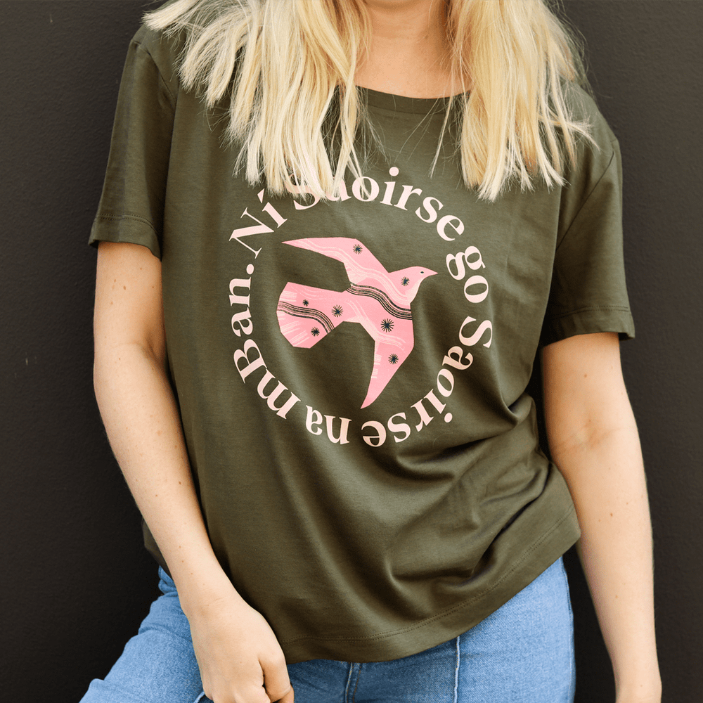 Ní Saoirse go Saoirse na mBan T-Shirt in Khaki - Black & BeechXS