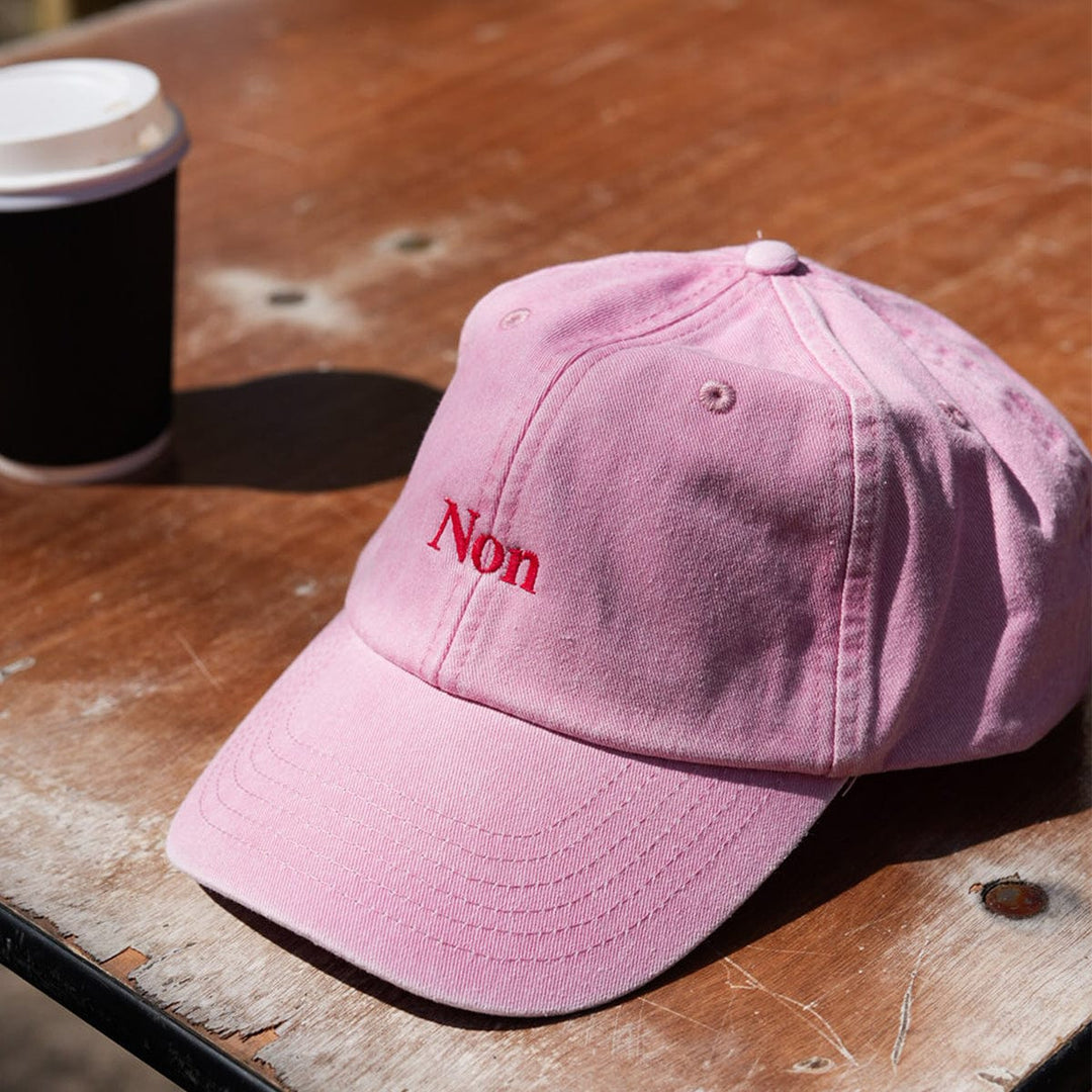 Non Baseball Cap in Stonewash Pink baseball cap Black & Beech