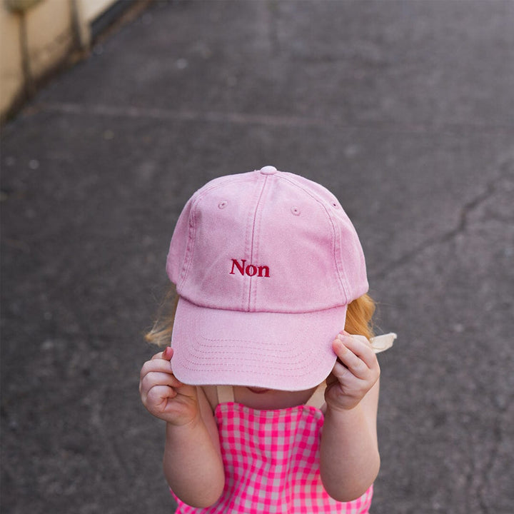 Non Baseball Cap in Stonewash Pink baseball cap Black & Beech