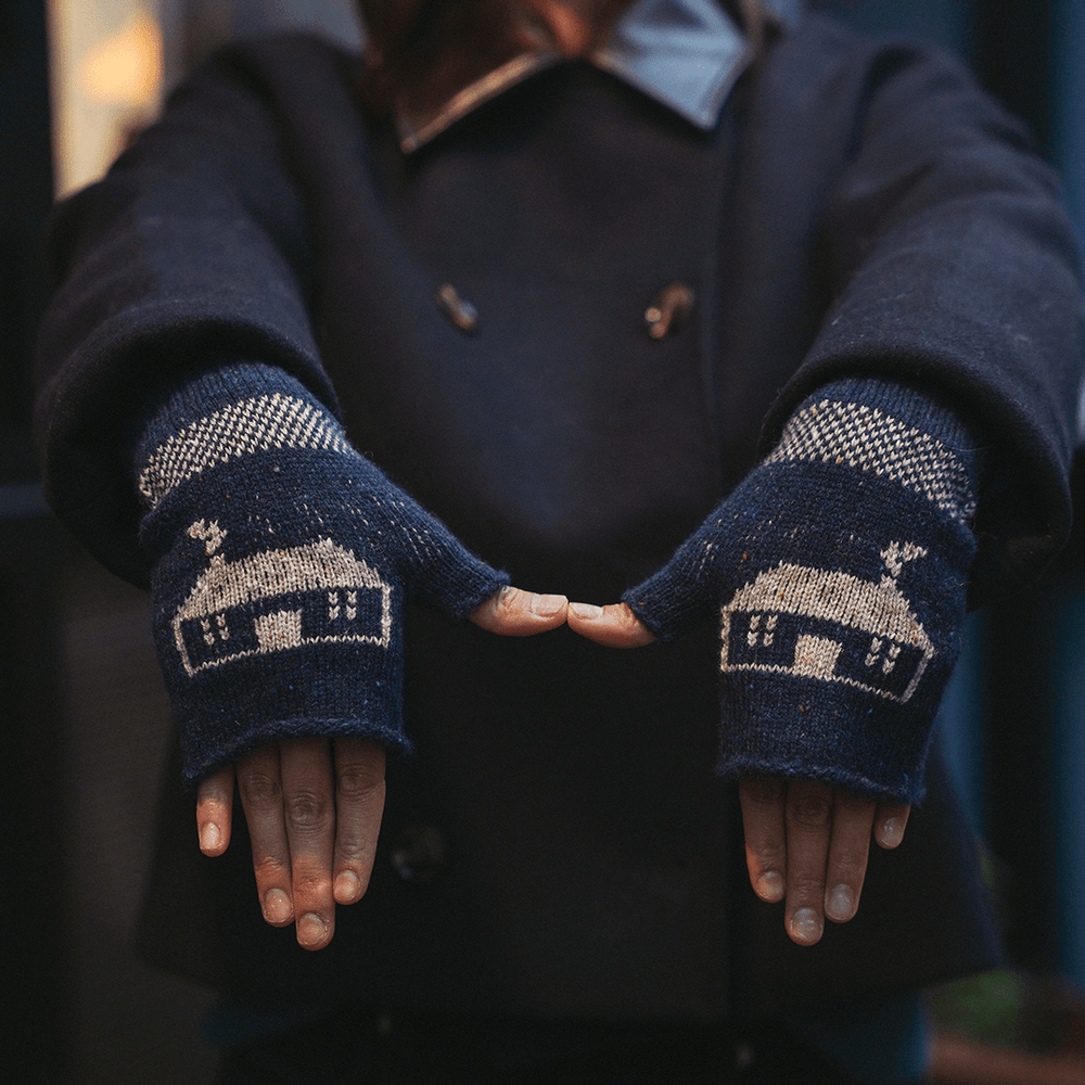 Pre-Order - Teachín Wrist Warmers in Atlantic - Black & Beech