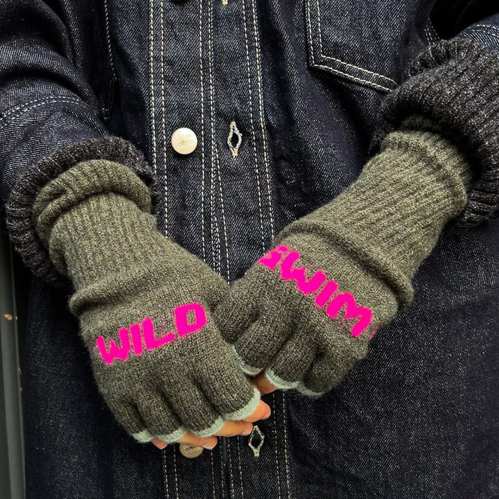 Wild Swim Fingerless Gloves in Seaweed with Neon Pink & Mojito Gloves & Mittens Black & Beech