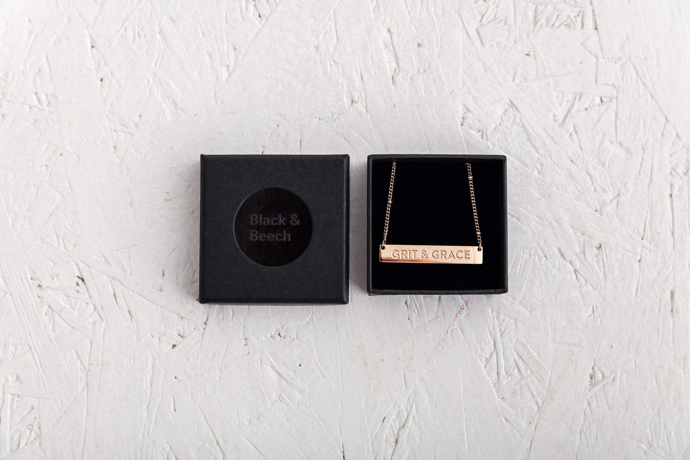 Grit & Grace necklace Black & Beech