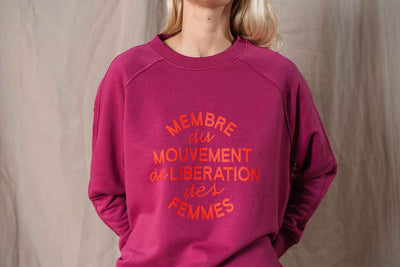 'Membre du mouvement de libération des femmes' fuchsia sweatshirt. Black & Beech