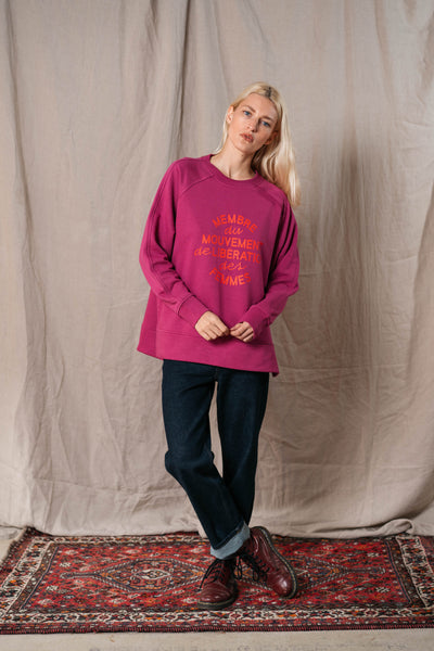 'Membre du mouvement de libération des femmes' fuchsia sweatshirt. Black & Beech