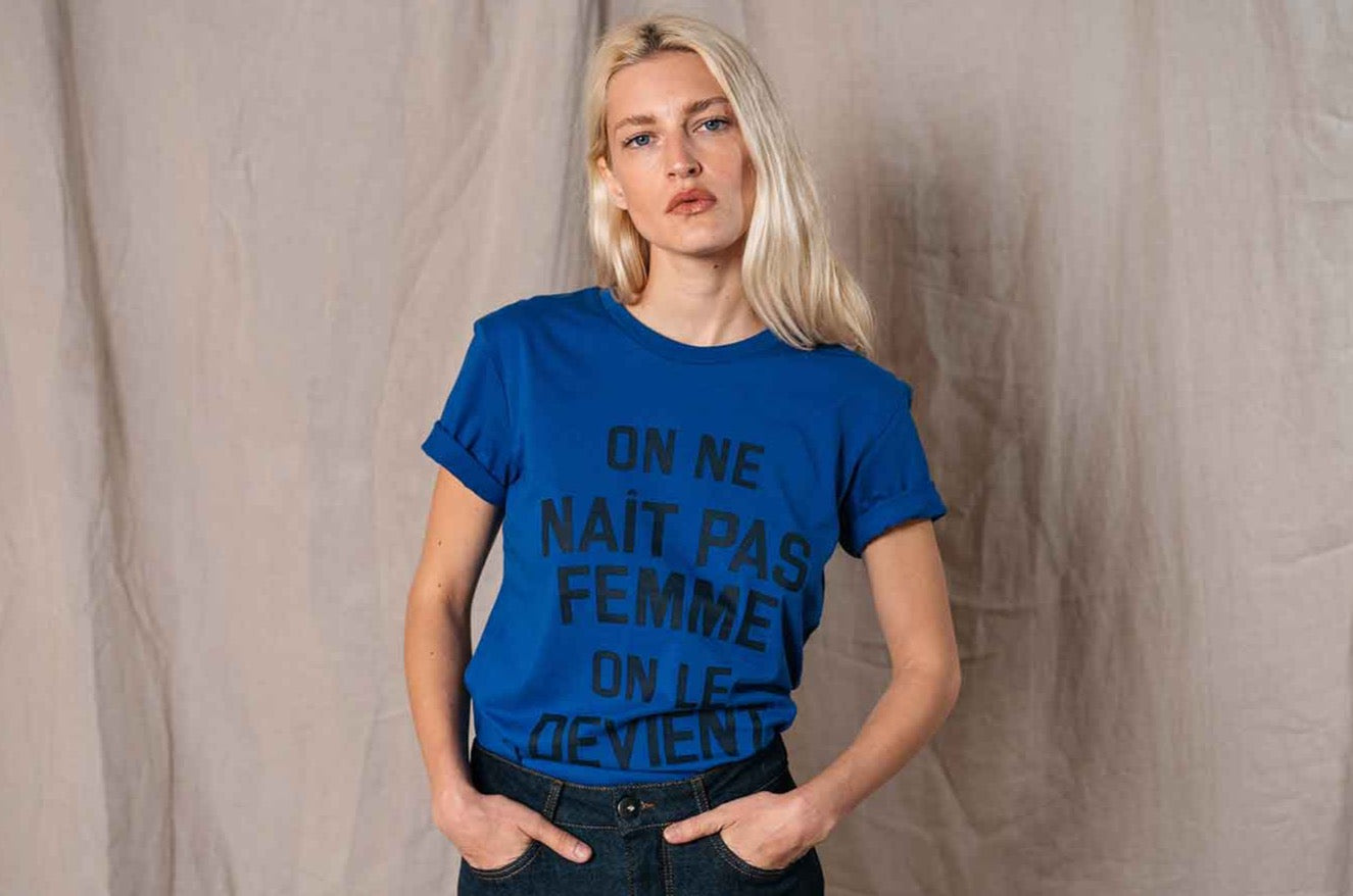 'On ne naît pas femme: on le devient' blue t-shirt Black & Beech